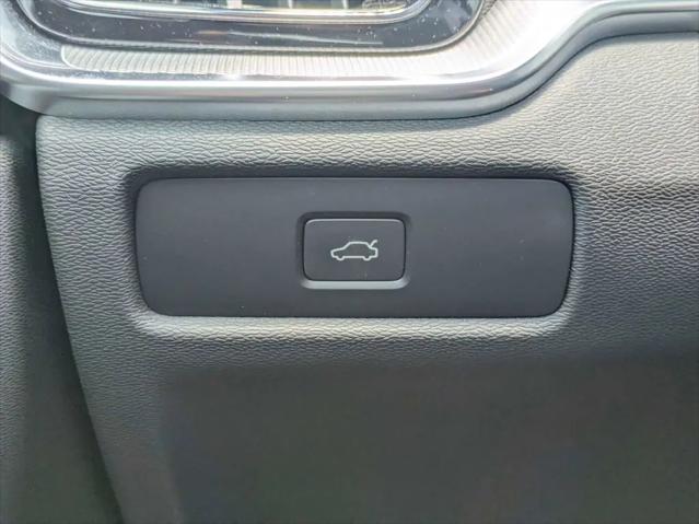 2024 Volvo S60 B5 Plus Black Edition