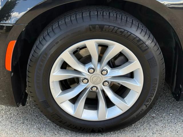 2018 Chrysler 300 Touring
