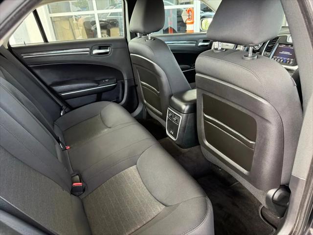 2018 Chrysler 300 Touring