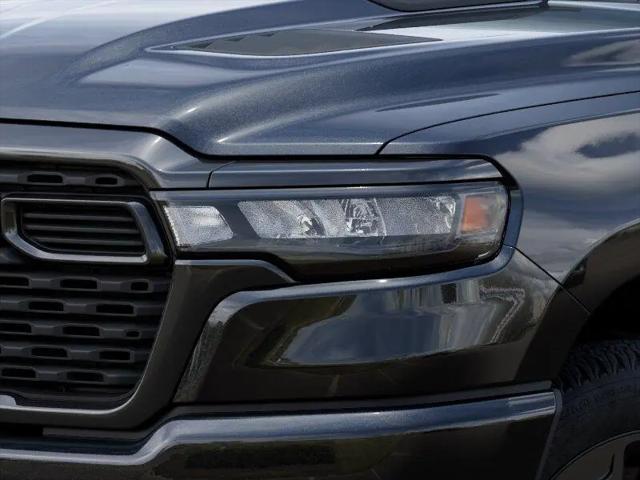2026 Ram 1500 Express Crew Cab 4x4 5'7" Box