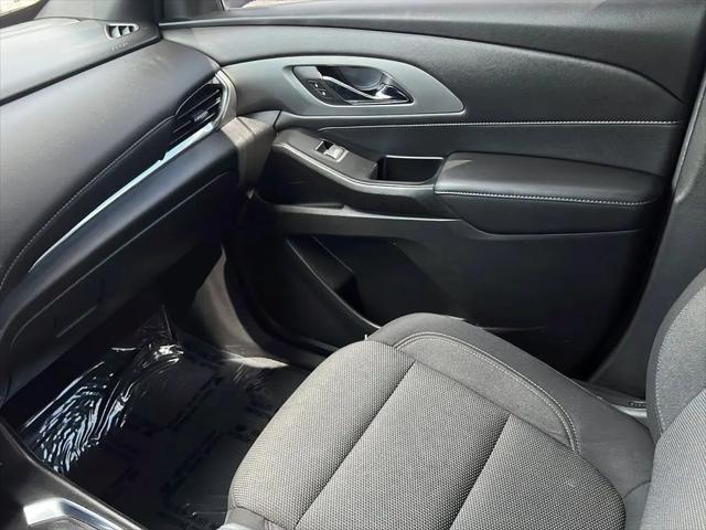 2023 Chevrolet Traverse FWD LT Cloth
