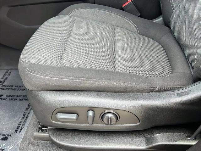 2023 Chevrolet Traverse FWD LT Cloth