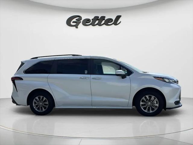 2025 Toyota Sienna XLE