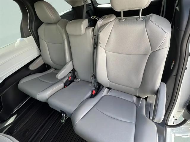 2025 Toyota Sienna XLE