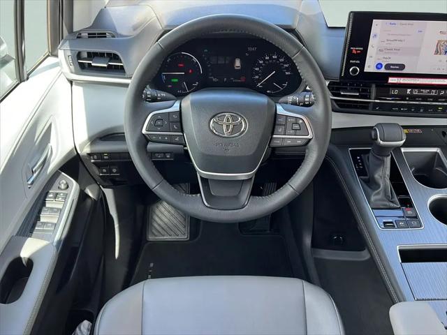 2025 Toyota Sienna XLE