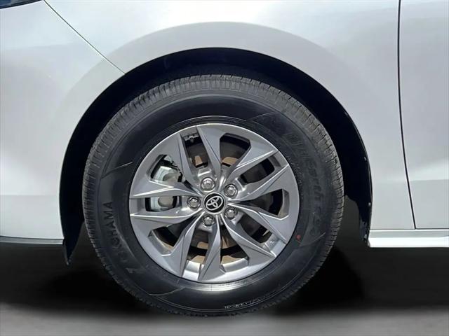 2025 Toyota Sienna XLE