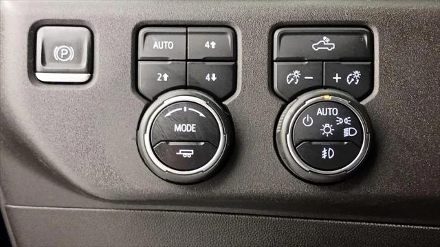 2023 Chevrolet Silverado 1500 4WD Crew Cab Short Bed RST