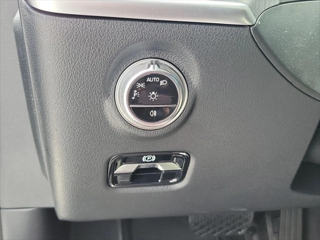 2026 Mercedes-Benz C-CLASS C 300 C 300