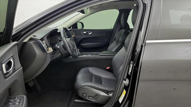 2021 Volvo XC60 T5 Momentum