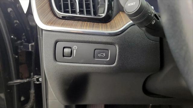 2021 Volvo XC60 T5 Momentum