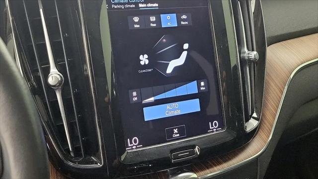 2021 Volvo XC60 T5 Momentum