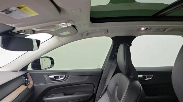 2021 Volvo XC60 T5 Momentum
