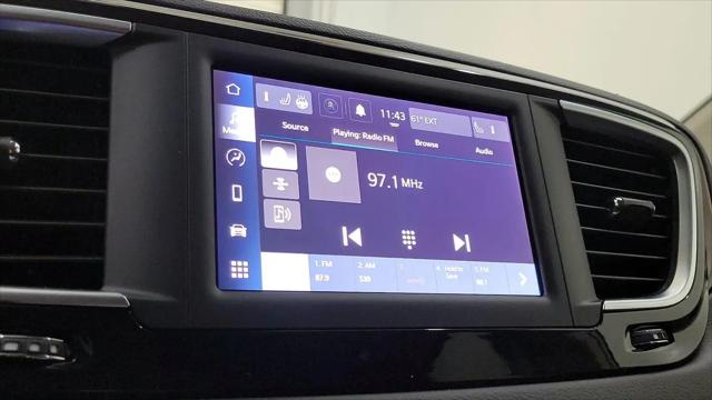 2023 Chrysler Voyager LX