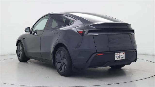 2026 Tesla Model Y Premium Rear-Wheel Drive