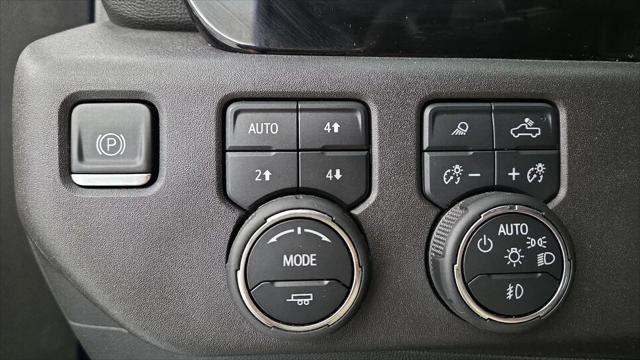 2023 Chevrolet Silverado 1500 4WD Crew Cab Short Bed LT Trail Boss