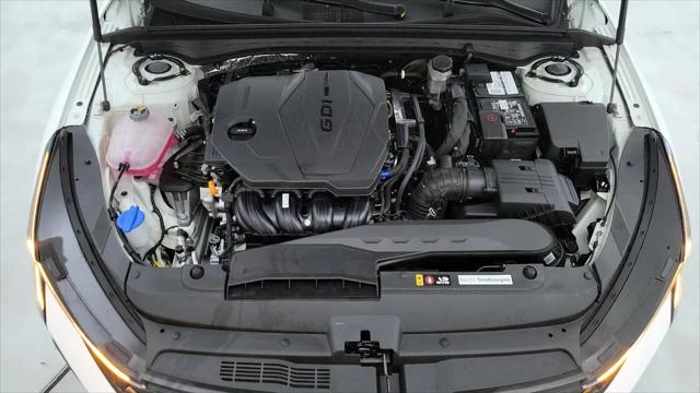 2025 Kia K5 LXS