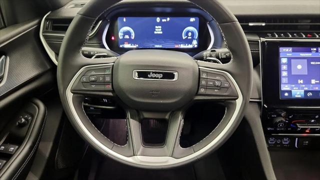 2024 Jeep Grand Cherokee L Laredo 4x2