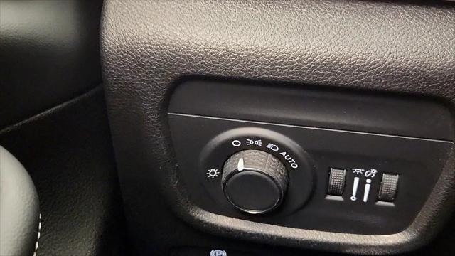 2024 Jeep Grand Cherokee L Laredo 4x2