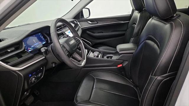 2023 Jeep Grand Cherokee 30th Anniversary