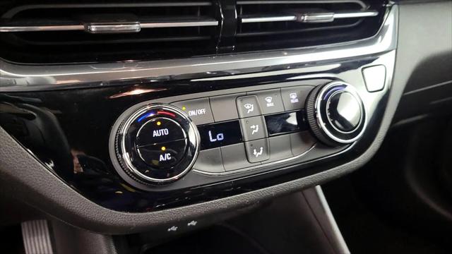 2025 Buick NV Sport Touring FWD