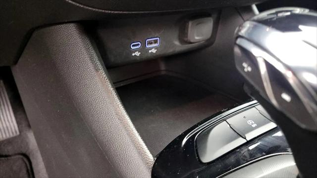 2025 Buick NV Sport Touring FWD