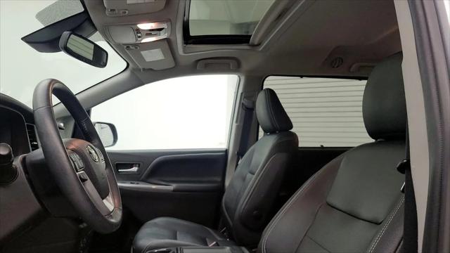 2020 Toyota Sienna SE