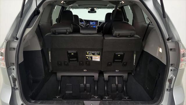 2020 Toyota Sienna SE