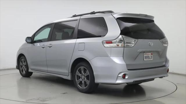 2020 Toyota Sienna SE