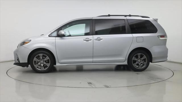 2020 Toyota Sienna SE
