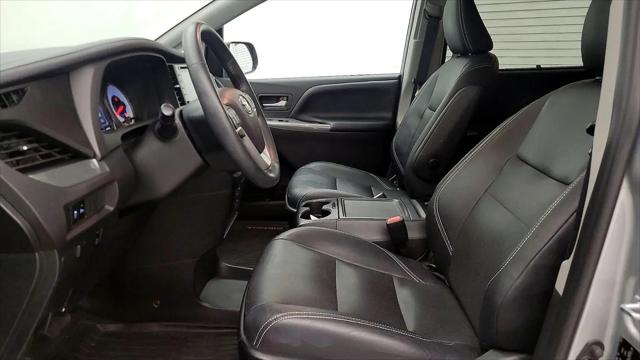 2020 Toyota Sienna SE