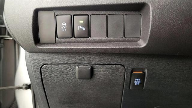 2020 Toyota Sienna SE