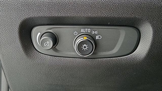 2023 Chevrolet Traverse FWD LT Cloth