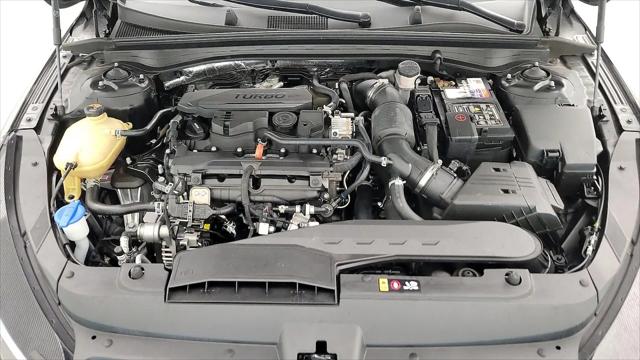 2022 Kia K5 EX