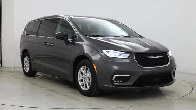 2023 Chrysler Pacifica Touring L for sale in Savannah, GA