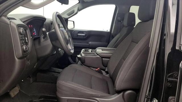 2022 Chevrolet Silverado 1500 4WD Crew Cab Short Bed Custom