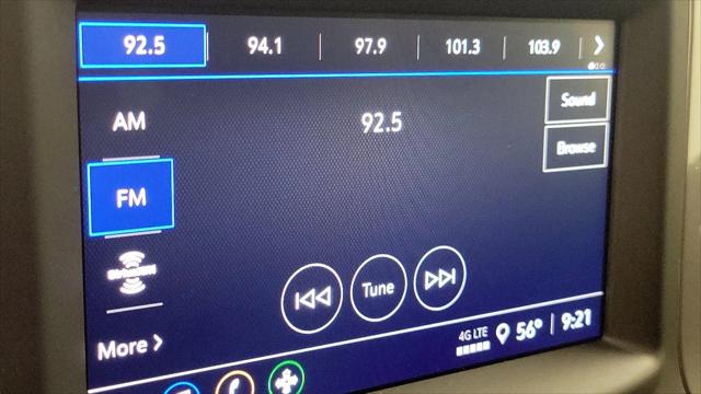 2022 Chevrolet Silverado 1500 4WD Crew Cab Short Bed Custom