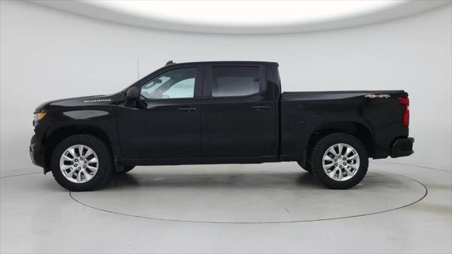 2022 Chevrolet Silverado 1500 4WD Crew Cab Short Bed Custom