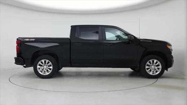 2022 Chevrolet Silverado 1500 4WD Crew Cab Short Bed Custom