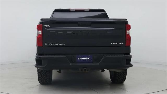 2022 Chevrolet Silverado 1500 4WD Crew Cab Short Bed Custom
