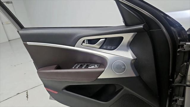 2022 Genesis G70 2.0T RWD