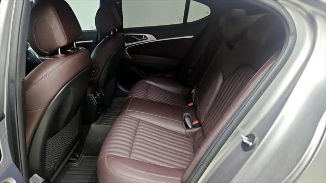 2022 Genesis G70 2.0T RWD
