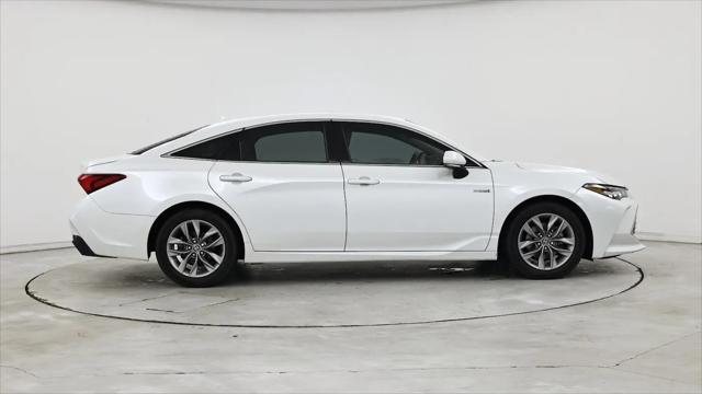 2020 Toyota Avalon Hybrid XLE