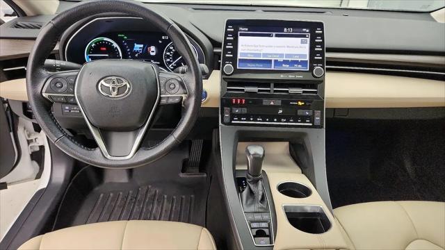 2020 Toyota Avalon Hybrid XLE