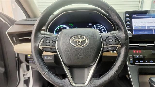 2020 Toyota Avalon Hybrid XLE