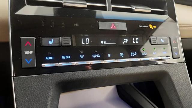 2020 Toyota Avalon Hybrid XLE