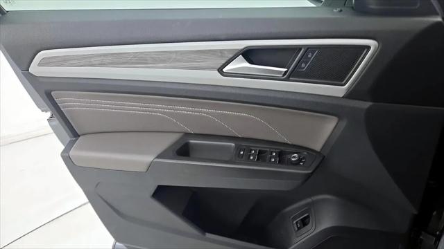 2022 Volkswagen Atlas Cross Sport 2.0T SE w/Technology