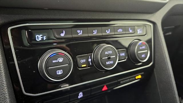 2022 Volkswagen Atlas Cross Sport 2.0T SE w/Technology