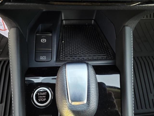 2023 Nissan Kicks SR Xtronic CVT