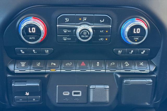 2023 GMC Sierra 3500HD 4WD Crew Cab Standard Bed Denali