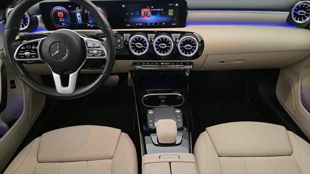 2021 Mercedes-Benz A 220 A 220